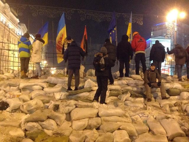 Євромайдан і журналістів захищатимуть 4 тисячі чоловіків Євромайдан і журналістів захищатимуть 4 тисячі чоловіків