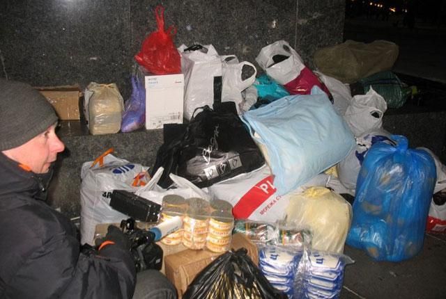 "Титушкы" Кернеса и Добкина сожгли автобус Евромайдана, - активист "Титушкы" Кернеса и Добкина сожгли автобус Евромайдана, - активист