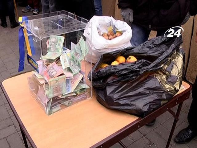 Украинцы пожертвовали на Евромайдан 3 млн гривен