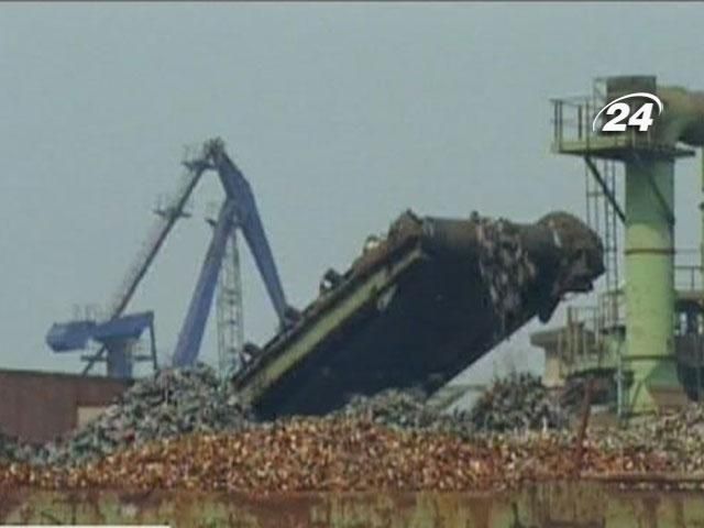 Остров лома в Дуйсбурге, где перерабатывают любой металл