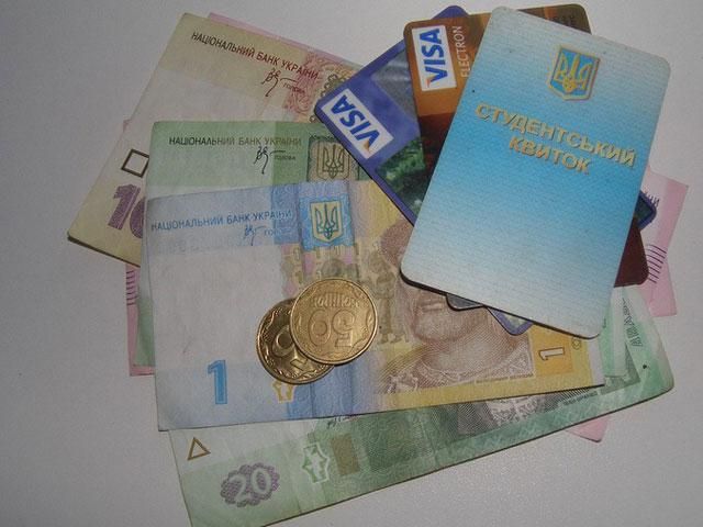 Янукович хочет повысить стипендии Янукович хочет повысить стипендии