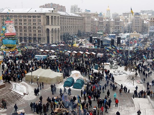 В Крыму за освещение Евромайдана телекомпанию выселили из офиса В Крыму за освещение Евромайдана телекомпанию выселили из офиса