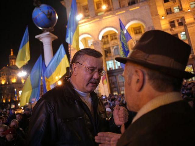 Майдан — не стихійне лихо, — Гриценко про пікет Міноборони Майдан — не стихійне лихо, — Гриценко про пікет Міноборони