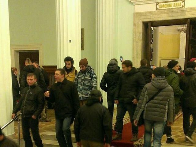 Евромайданщиков могут обвинить в похищении документов из КГГА