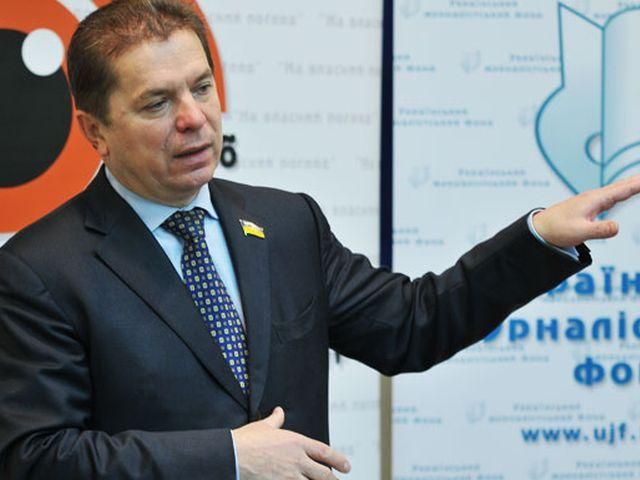 Регіонал на мітингу закликав людей скандувати "Путін" і просити його про допомогу Регіонал на мітингу закликав людей скандувати "Путін" і просити його про допомогу