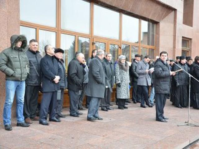 Власти готовят арест депутатов Ивано-Франковского облсовета, - ВО "Свобода" Власти готовят арест депутатов Ивано-Франковского облсовета, - ВО "Свобода"