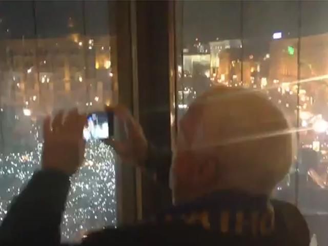 Відео дня: Сенатор США спостерігав за концертом гурту "Океан Ельзи" на Євромайдані