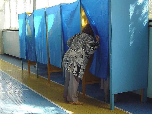 ОПОРА зафиксировала первые нарушения на перевыборах в пяти округах (Инфографика) ОПОРА зафиксировала первые нарушения на перевыборах в пяти округах (Инфографика)