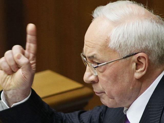 Азаров збирає регіоналів, щоб не допустити своєї відставки, - ЗМІ Азаров збирає регіоналів, щоб не допустити своєї відставки, - ЗМІ