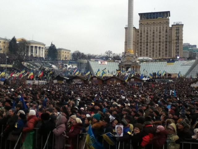 Евромайдан снова собрал людей на Площади Независимости (Фото)