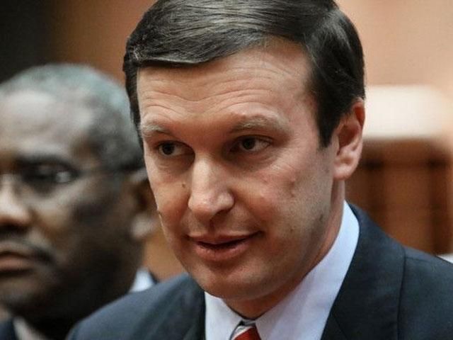 Правительство пообещало сенаторам США не применять силу против Евромайдана Правительство пообещало сенаторам США не применять силу против Евромайдана