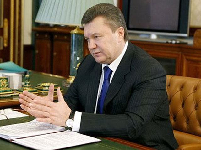 Янукович звільнив 23-х голів районних адміністрацій