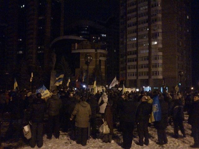 С Майдана под ЦИК пришло несколько тысяч митингующих