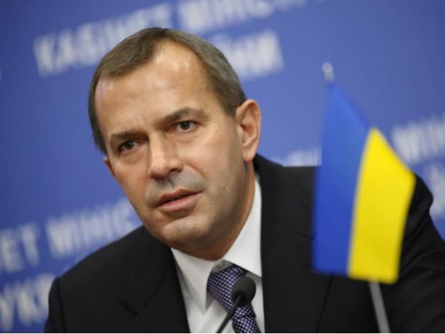 Активісти понесуть Клюєву клітку Активісти понесуть Клюєву клітку