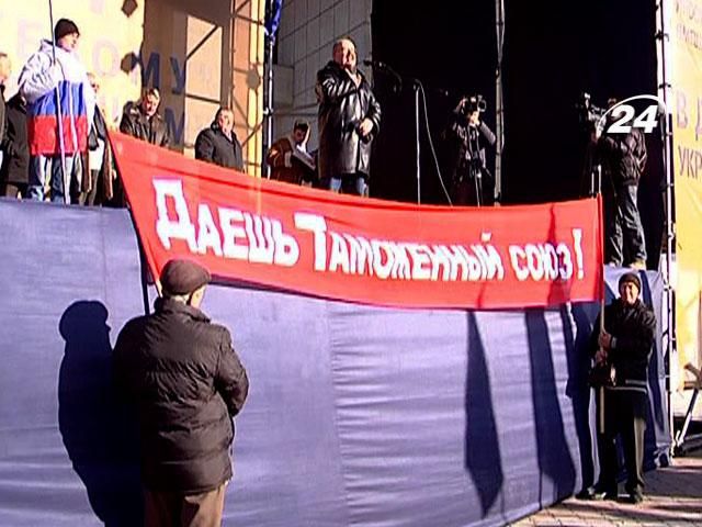 У Сімферополі висловили симпатію Росії У Сімферополі висловили симпатію Росії