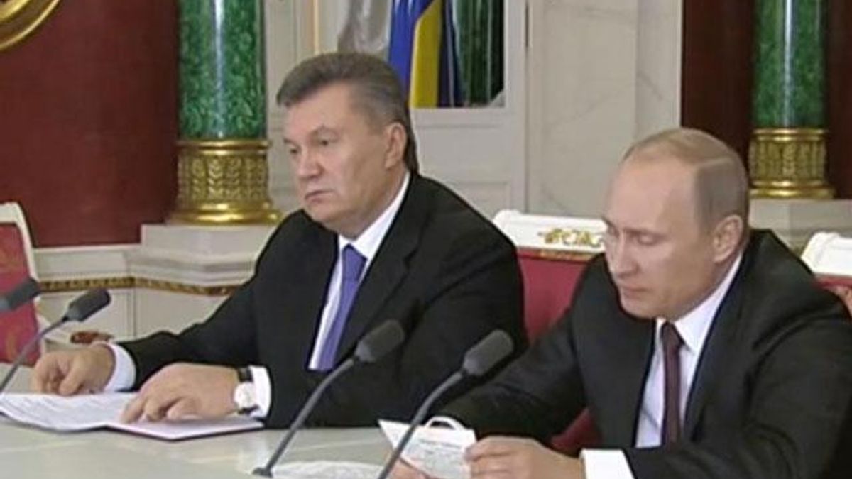 Янукович получил от России 15 млрд долларов кредита