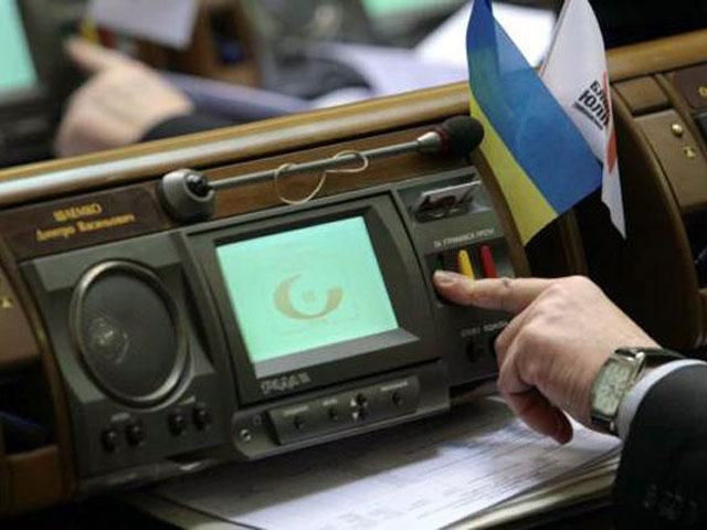 Для відставки уряду не вистачить п’яти голосів, - депутат Для відставки уряду не вистачить п’яти голосів, - депутат