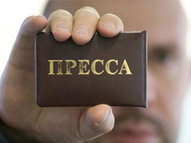 В Киеве побили журналистку "Дорожного контроля" В Киеве побили журналистку "Дорожного контроля"