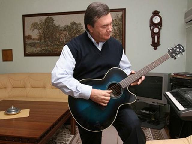 Оппозиционеры собираются продать все государственные резиденции Януковича Оппозиционеры собираются продать все государственные резиденции Януковича