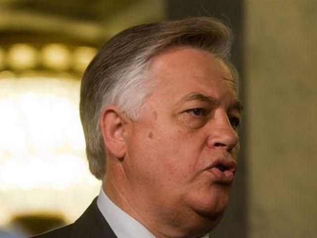 КПУ не голосуватиме за відставку уряду Азарова КПУ не голосуватиме за відставку уряду Азарова