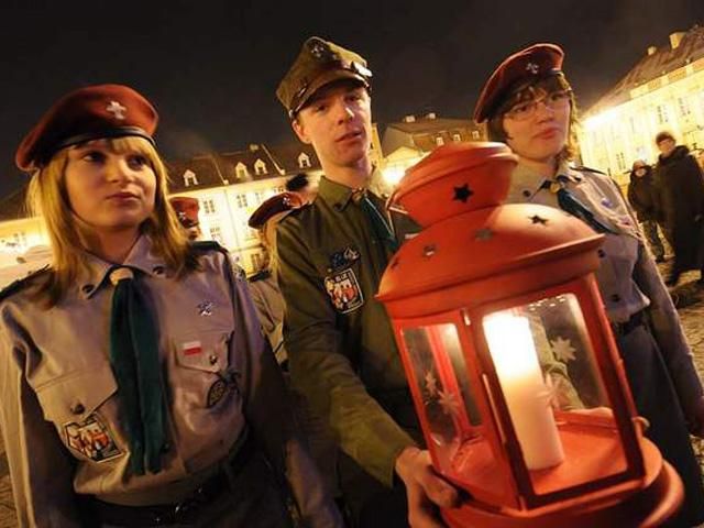 Вифлеемский огонь уже в Киеве - 21 декабря 2013 - Телеканал новин 24 Вифлеемский огонь уже в Киеве - 21 декабря 2013 - Телеканал новин 24