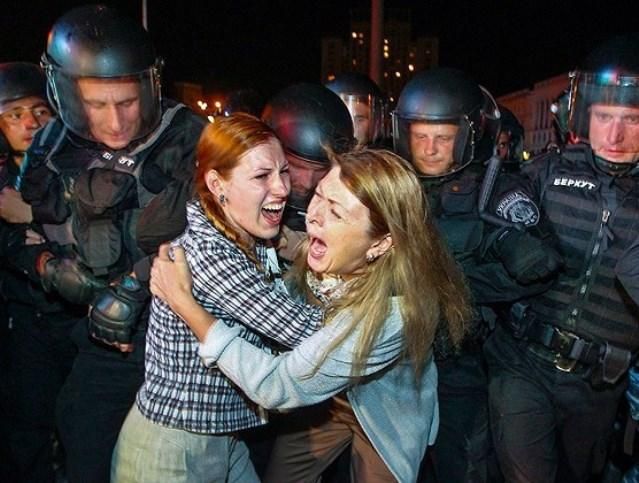 Жителі всіх регіонів України засудили кривавий розгін Майдану Жителі всіх регіонів України засудили кривавий розгін Майдану