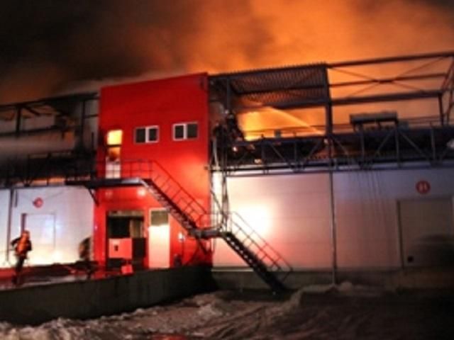 На згарищі ринку на Київщині знайшли ще одне тіло На згарищі ринку на Київщині знайшли ще одне тіло