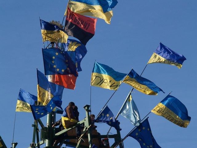 Парламент Португалии выразил поддержку украинцам на Майдане