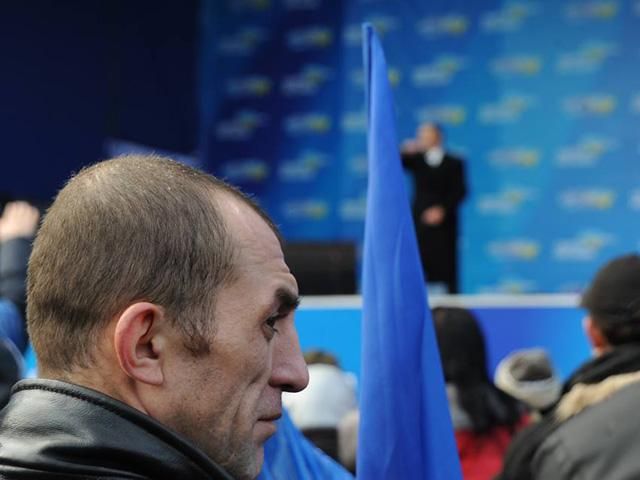 Партія регіонів закликає євромайданівців теж роз’їхатися по домах, щоб відзначати свята Партія регіонів закликає євромайданівців теж роз’їхатися по домах, щоб відзначати свята