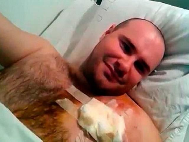 Цілилися у серце, — друг Дзиндзі, якого обстріляли і спалили авто (Відео. Фото) Цілилися у серце, — друг Дзиндзі, якого обстріляли і спалили авто (Відео. Фото)