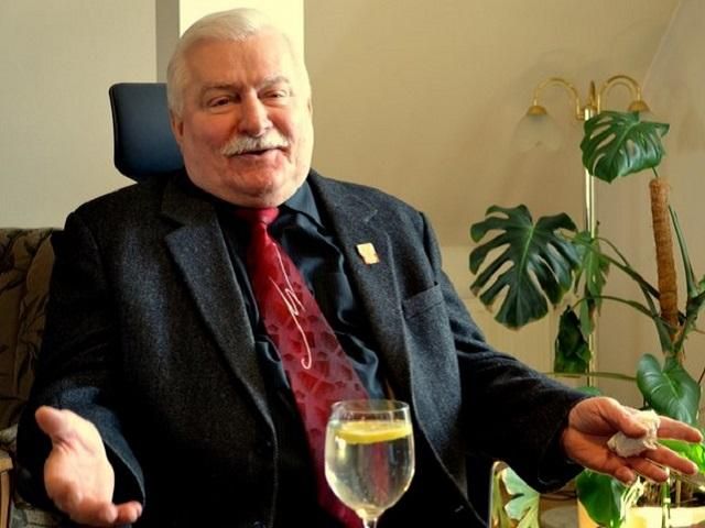 Он очень хитрый, - Валенса похвалил Януковича Он очень хитрый, - Валенса похвалил Януковича