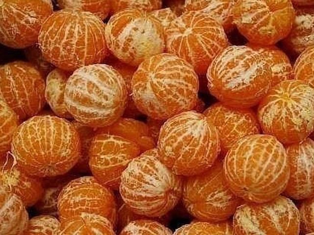 В колонию на Харьковщине прислали наколотые мандаринки