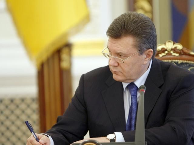 Янукович підписав закон про недопущення переслідування та покарання активістів Євромайдану