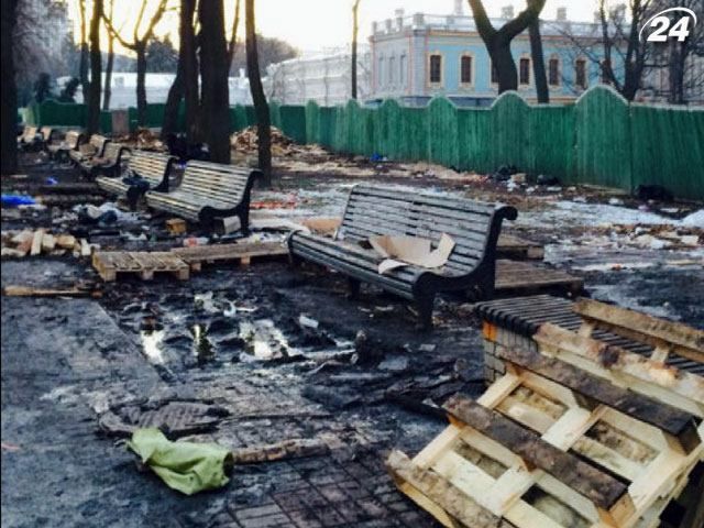 Экологи просят наказать виновных в порче Мариинского парка Экологи просят наказать виновных в порче Мариинского парка