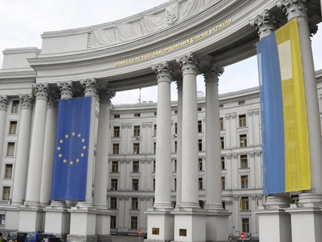 МИД ничего не знает о недопуске в Украину иностранцев из списка Царева МИД ничего не знает о недопуске в Украину иностранцев из списка Царева