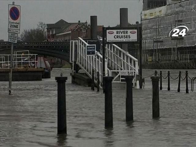 У Великобританії внаслідок шторму загинуло четверо людей