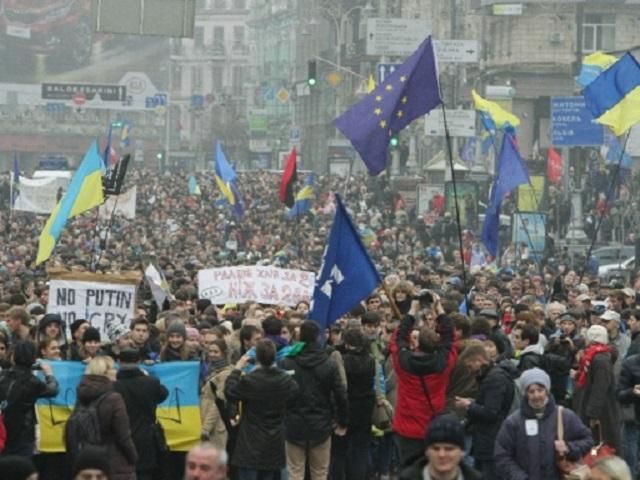 В милиции божатся, что киевляне регулярно жалуются на Евромайдан