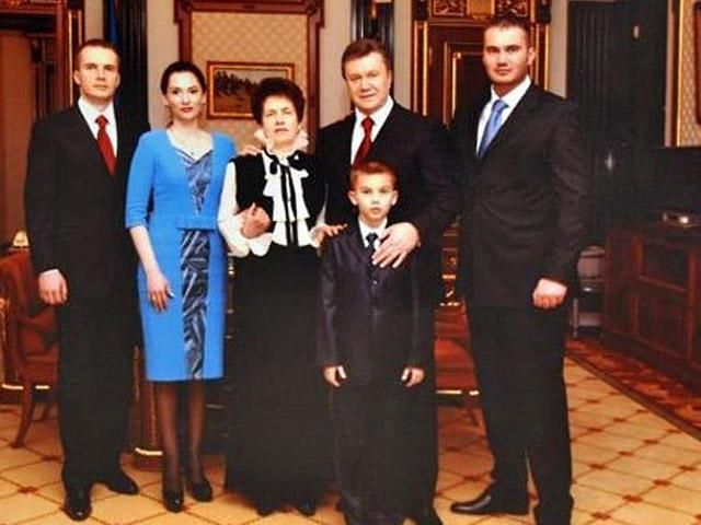 Луценко обещает после праздников осаду "межгорской берлоги" Луценко обещает после праздников осаду "межгорской берлоги"