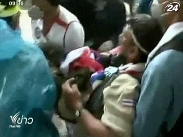 Під час акцій протесту в Таїланді застосували вогнепальну зброю Під час акцій протесту в Таїланді застосували вогнепальну зброю