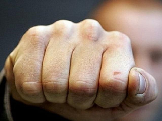 У Києві побили хлопця і відвезли у невідомому напрямку, — Аронець У Києві побили хлопця і відвезли у невідомому напрямку, — Аронець