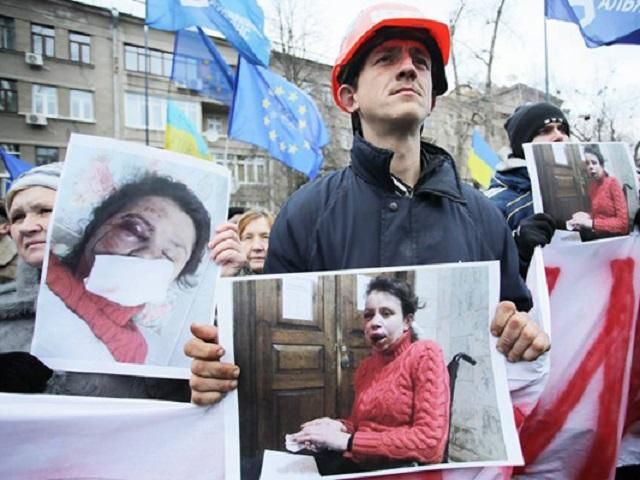 Затримані у справі побиття Чорновол кажуть, ніби в них є алібі, — Ар'єв Затримані у справі побиття Чорновол кажуть, ніби в них є алібі, — Ар'єв