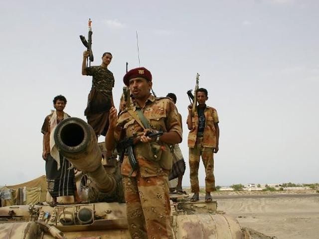 В Йемене обстреляли из танков похоронную процессию, погибли 10 человек