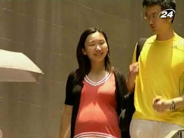 В Китае смягчат политику "одна семья - один ребенок" В Китае смягчат политику "одна семья - один ребенок"