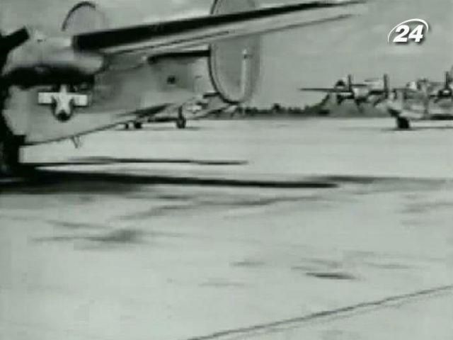 29 декабря первый полет бомбардировщика "Liberator"