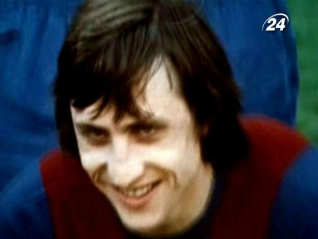 29 декабря свой первый Золотой мяч получил “летучий голландец” Кройф 29 декабря свой первый Золотой мяч получил “летучий голландец” Кройф