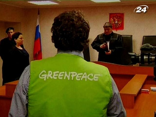Активісти Greenpeace, що були на судні Arctic Sunrise, покинули Росію Активісти Greenpeace, що були на судні Arctic Sunrise, покинули Росію