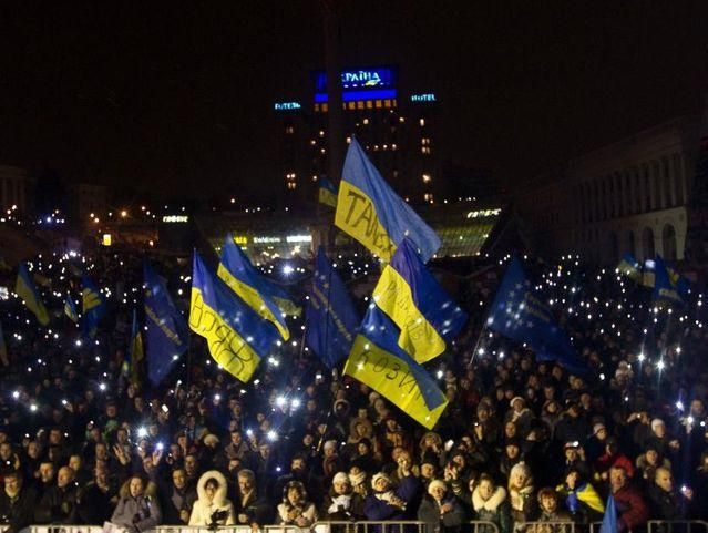 Евромайдан готовится встречать Новый год: собралось уже около 20 тысяч человек