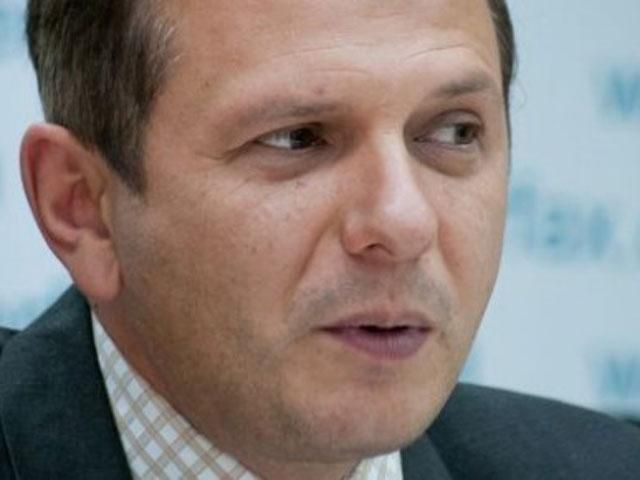 В течение трех кварталов экономика Украины была в рецессии, - эксперт В течение трех кварталов экономика Украины была в рецессии, - эксперт