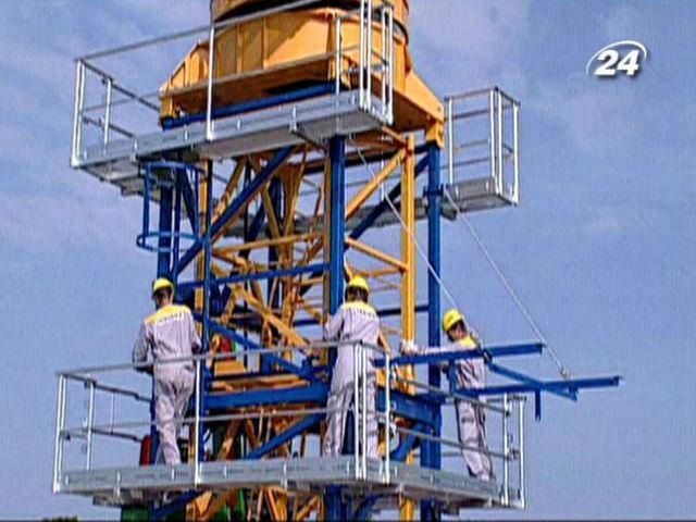 Підйомний кран та вапняк – як використовують ці елементи під час будівництва? Підйомний кран та вапняк – як використовують ці елементи під час будівництва?