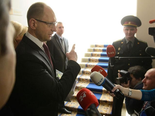 На президента будут баллотироваться три оппозиционных кандидата, - Яценюк На президента будут баллотироваться три оппозиционных кандидата, - Яценюк